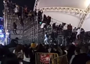 VIDEO: SE DESCONTROLA EL ACCESO AL CONCIERTO DE SANTA FE KLAN