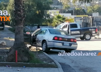 MATAN A UN HOMBRE A BORDO DE SU AUTO