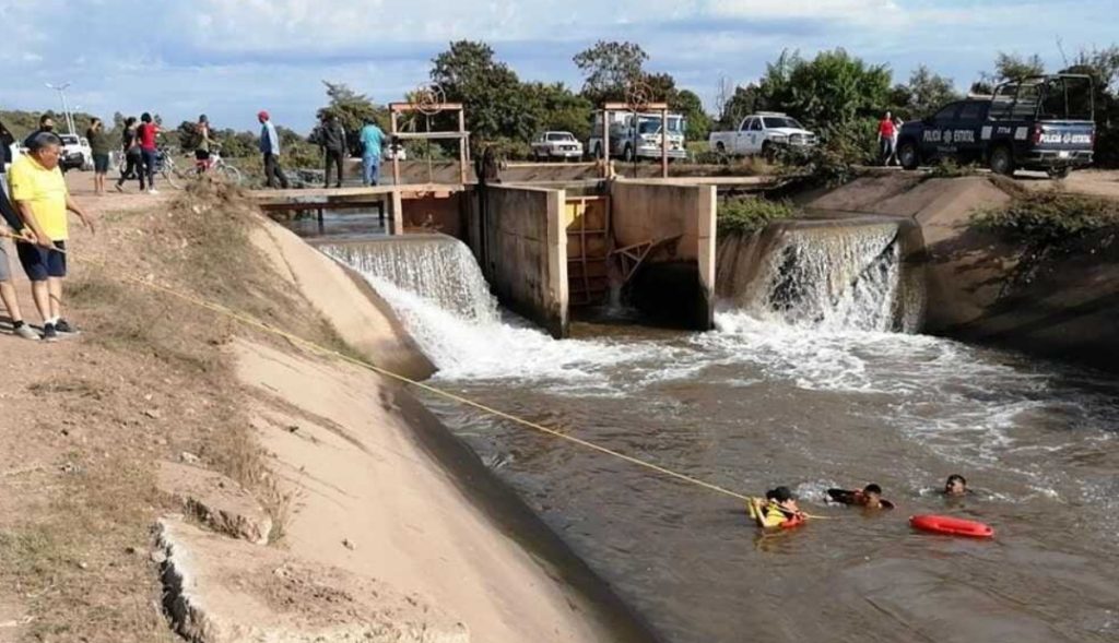 Muere-niño-tras-caer-a-canal-en-cuatrimoto