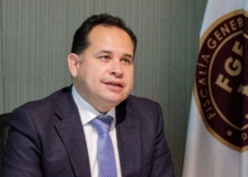 RENUNCIA HIRAM SáNCHEZ A LA FGE