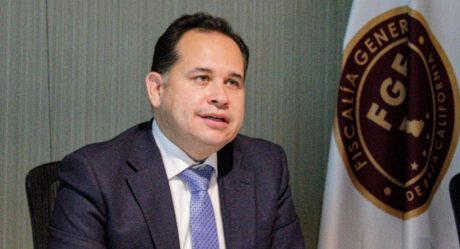 Renuncia Hiram Sánchez a la FGE