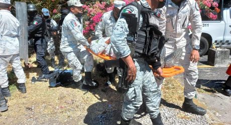 Normalistas lanzan tráiler a Guardia Nacional, también hallan explosivos