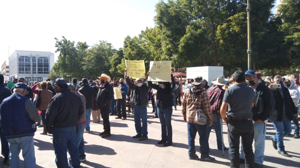 Jubilados-del-Ayuntamieno-reanudan-manifestación-en-Palacio