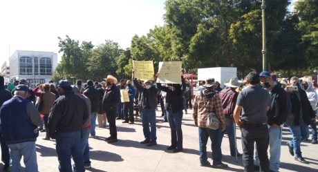 Jubilados del Ayuntamieno reanudan manifestación en Palacio