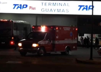 ATACAN AUTOBúS DE PASAJERO EN GUAYMAS