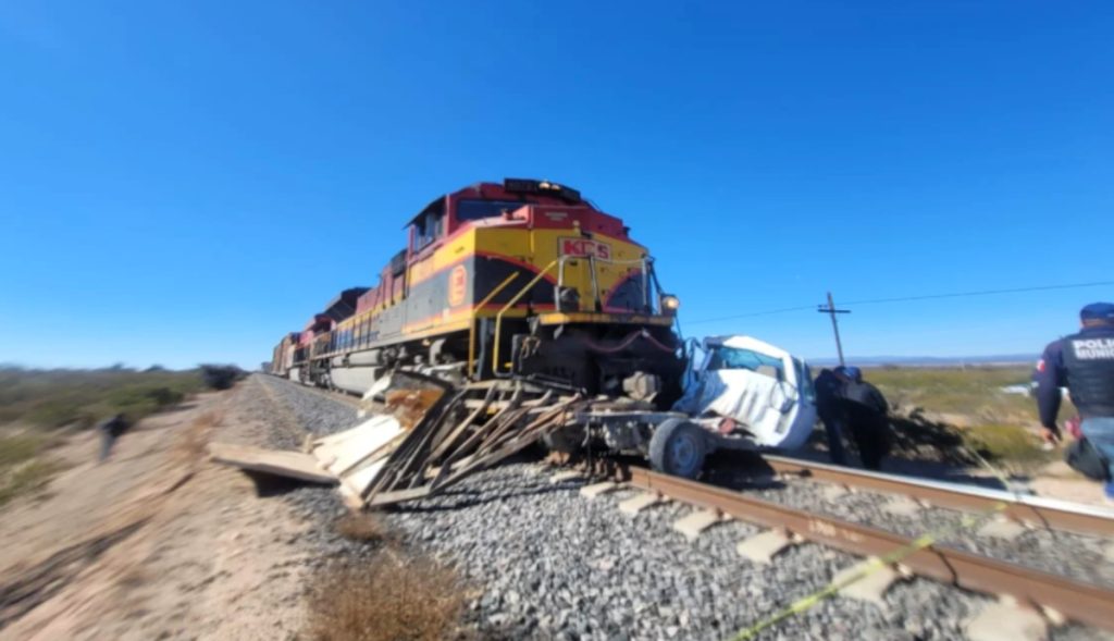 Fallece-conductor-al-intentar-ganarle-el-paso-al-tren