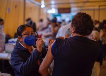 ESTE JUEVES ARRANCA VACUNACIóN DE REFUERZO EN PERSONAS DE 30 A 39 AñOS EN BC