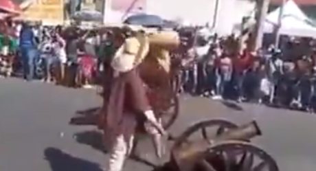 VIDEO: Cañón explota en mano de hombre en carnaval