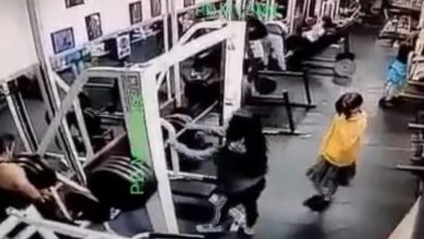 VIDEO-Mujer-muere-al-caerle-una-pesa-en-gimnasio