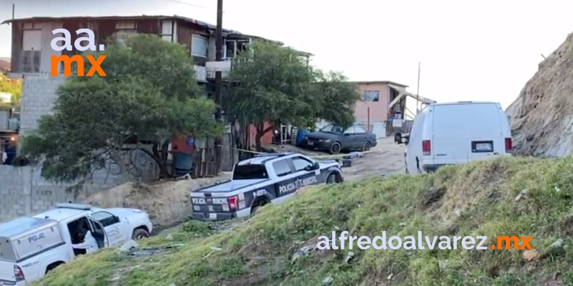 RAFAGUEAN A UN HOMBRE FRENTE A SU ESPOSA