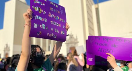 Marchan mujeres de Sonora para conmemorar el 8M