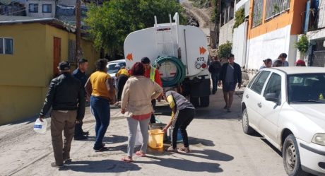 Atiende CESPT a vecinos de la Camino Verde tras corte precautorio de agua