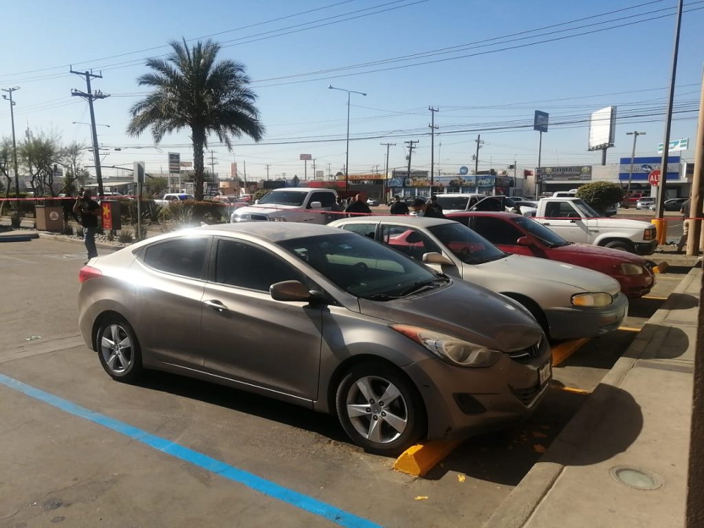 MILES VARADOS EN AEROPUERTO DE TIJUANA; NO LLEGARáN A LA NAVIDAD CON SU FAMILIA