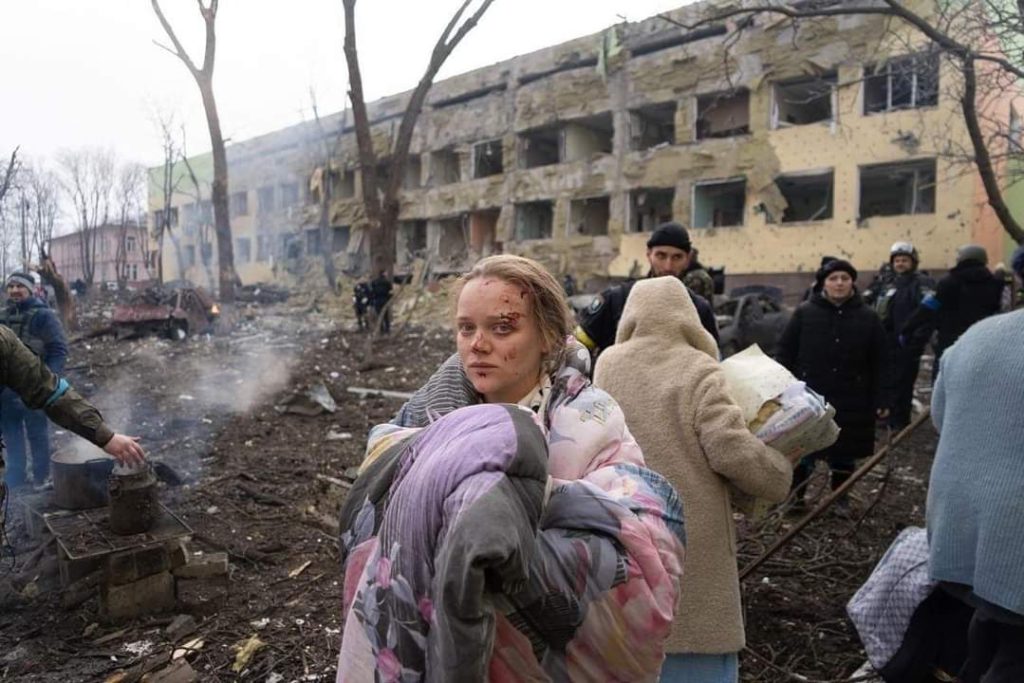 Rusia-bombardea-un-hospital-materno-infantil-en-Mariúpol