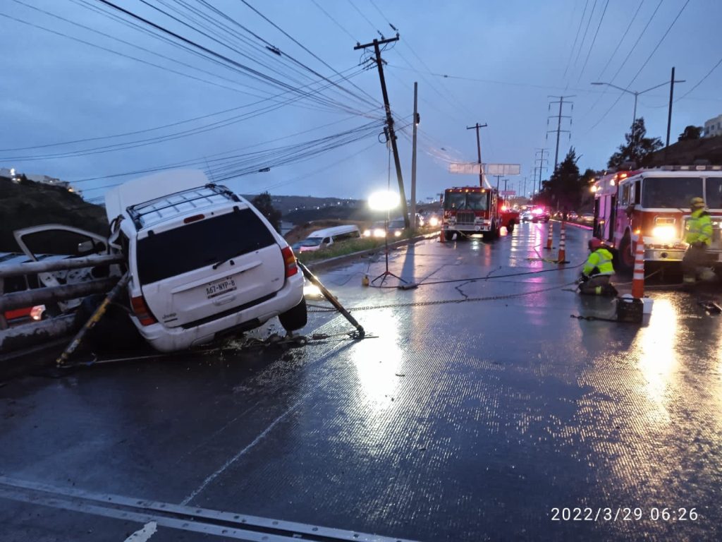 MUERE CONDUCTOR DE UN AUTO QUE CHOCó EN EL ROSAS MAGALLóN