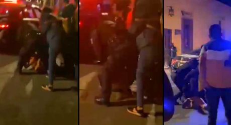 VIDEO: Policías golpean y arrastran de cabellos a mujeres frente a bar