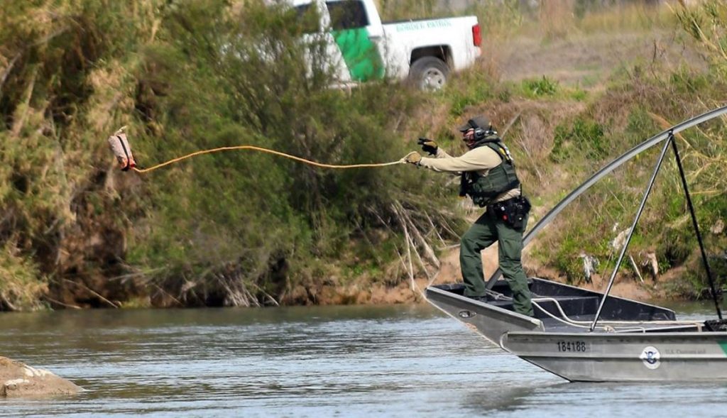 Hallan-cadáveres-de-dos-niños-migrantes-en-el-Río-Bravo