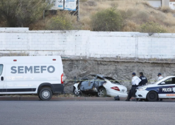 MUERE CONDUCTOR AL IMPACTARSE CONTRA MURO DE PIEDRA