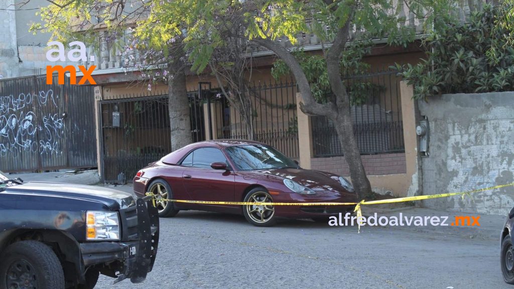 En-asalto-matan-hombre-cuando-bajaba-mandado-auto