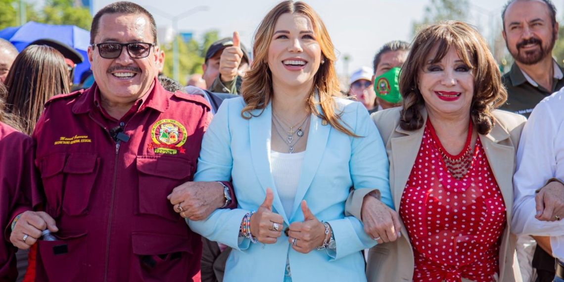 MARINA DEL PILAR ENCABEZA EL DESFILE DE LOS TRABAJADORES