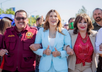 MARINA DEL PILAR ENCABEZA EL DESFILE DE LOS TRABAJADORES