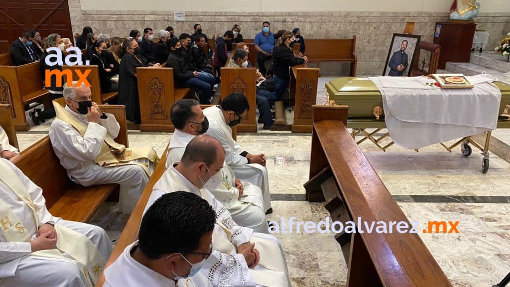 DAN úLTIMO ADIóS A SACERDOTE ASESINADO EN TECATE