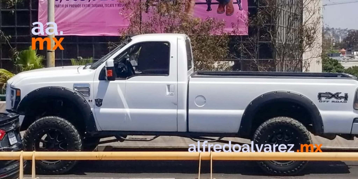 JOVEN ES BALEADO MIENTRAS HACíA FILA EN LA READY LANE