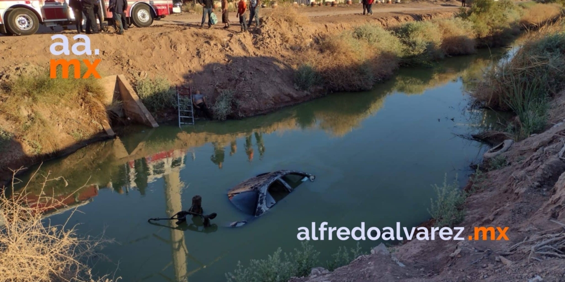 JOVEN MUERE AL CAER EN SU AUTO A CANAL DE AGUAS RESIDUALES