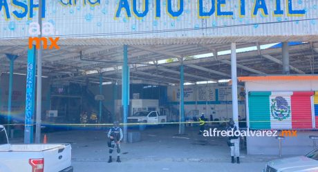 Localizan cadáver descompuesto en un CarWash