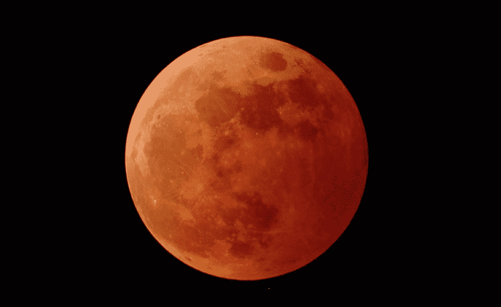 Este-domingo-hay-eclipse-lunar,-será-la-"Luna-de-sangre"