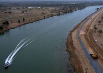 VIDEO: GRABAN AGONíA DE FAMOSO LOCUTOR AL INTENTAR CRUZAR EL RíO BRAVO