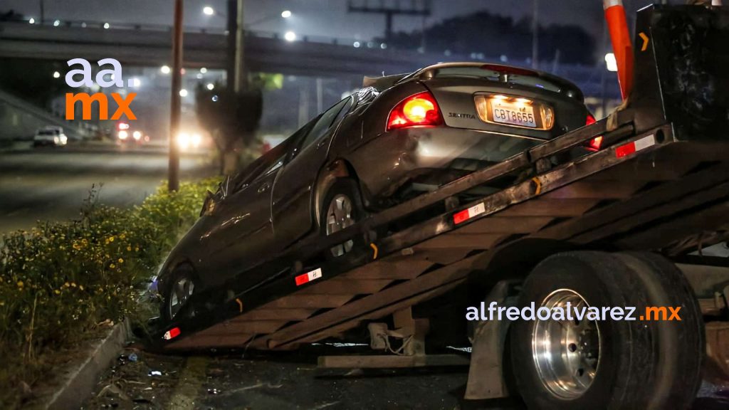 EBRIO AL VOLANTE CHOCA CON TRACTOCAMIóN