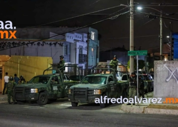 BALEAN A TRES JóVENES EN PLAYAS DE TIJUANA; UNO MUERE