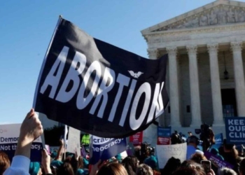 ESTADOS UNIDOS DEROGA EL DERECHO AL ABORTO