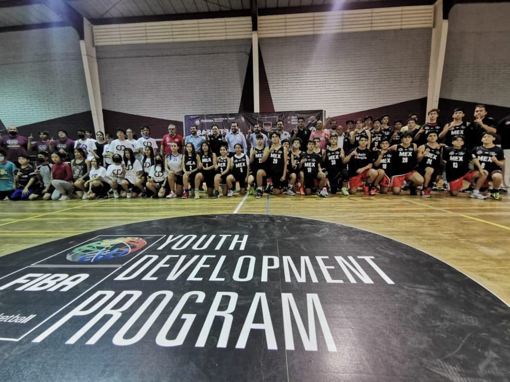 Inauguran-Basketball-Camp-en-Unidad-Deportiva-Tijuana