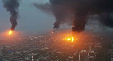 VIDEOS: Explosión en planta petroquímica de China  