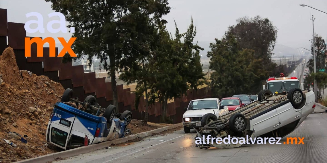 SE REGISTRA DOBLE VOLCADURA DE VEHíCULOS, NO HAY LESIONADOS