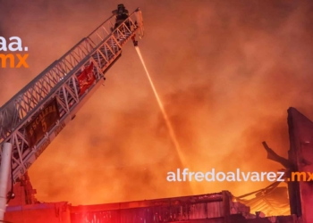 ARDE BODEGA QUE ALMACENABA CARNE Y LáCTEOS