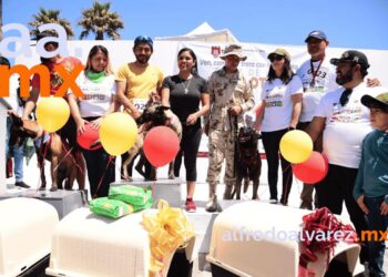 ENCABEZA MONTSERRAT CABALLERO TERCERA EDICIóN DE LA FERIA DE LAS MASCOTAS