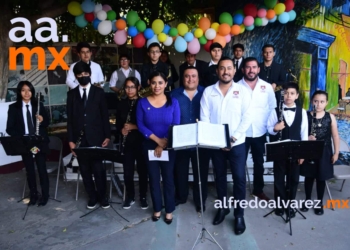 ASISTE MONTSERRAT CABALLERO A PRESENTACIóN DE ORQUESTA INFANTIL