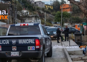 ASESINAN A DOS PERSONAS Y HIEREN A NIñA DE 9 AñOS EN TIJUANA