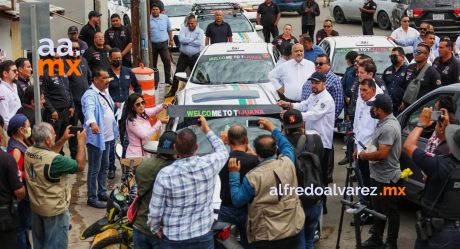 Transportistas se unen para prestar un mejor servicio en la Garita de San Ysidro