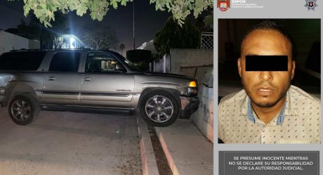 Policías de Tijuana y Rosarito capturan a sujeto con auto robado