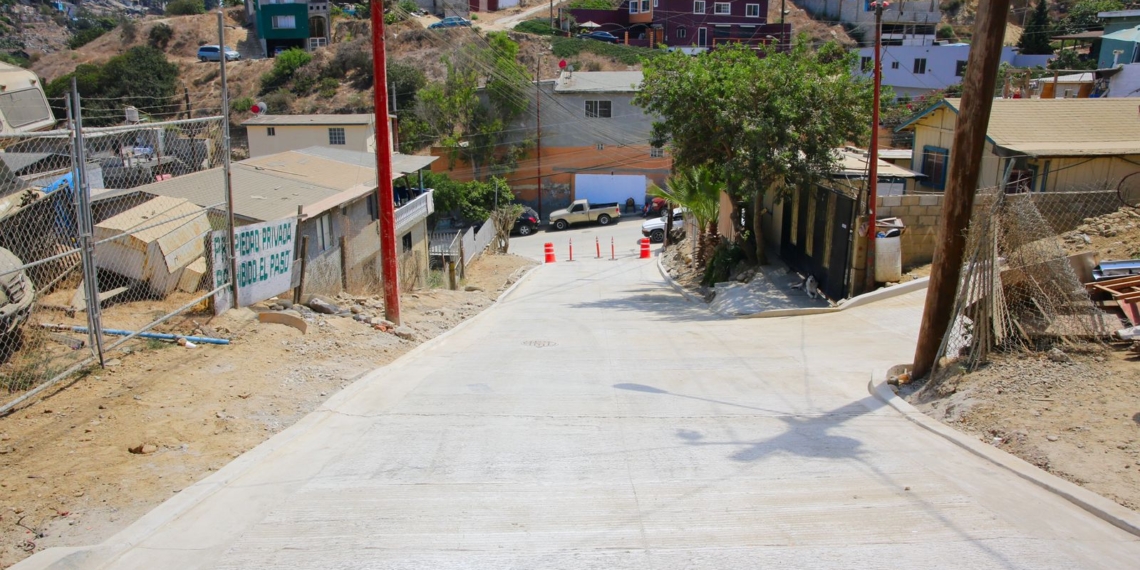 XXIV AYUNTAMIENTO INAUGURA OBRA DEL RAMO 33 EN PLAYAS DE TIJUANA