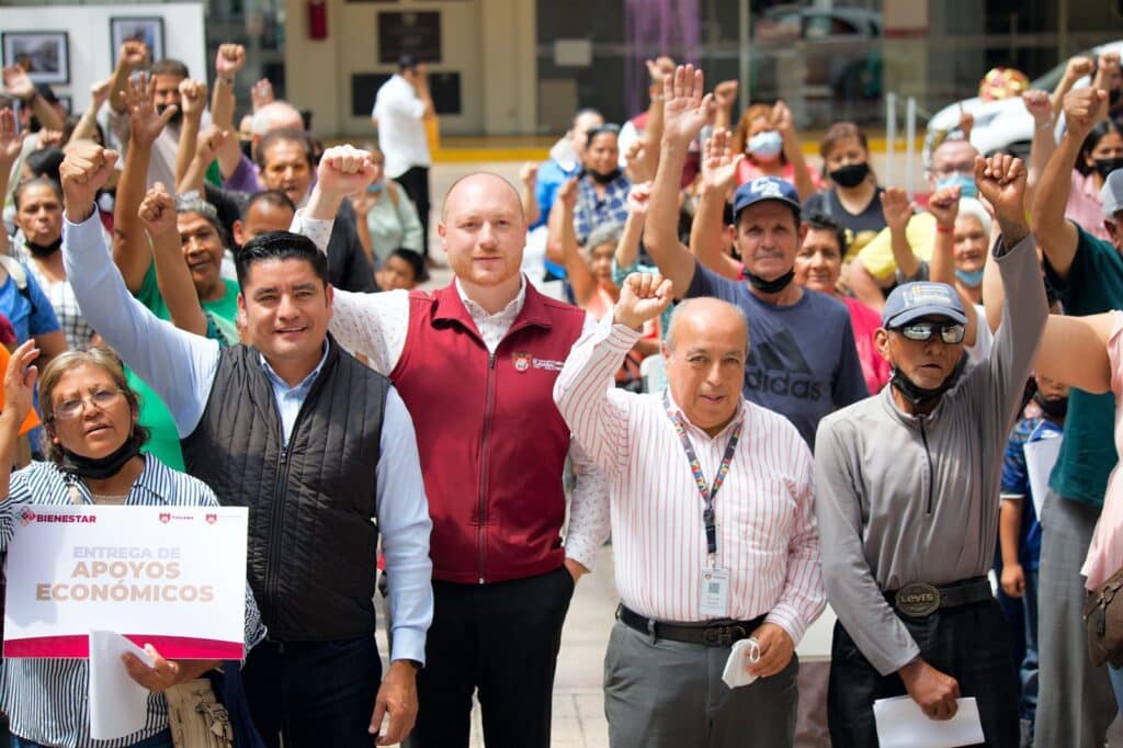 Ayuntamiento-entrego-100-apoyos-economicos-familias-vulnerables