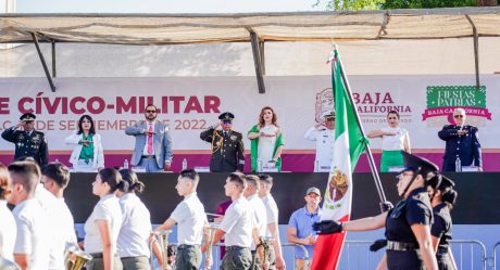 Marina del Pilar preside desfile cívico por la Independencia de México