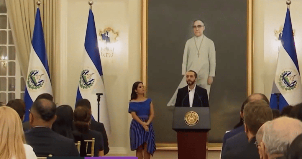 Nayib-Bukele-anuncia-que-ira-por-reeleccion