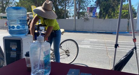 Puntos de hidratación atienden a casi tres mil ciudadanos