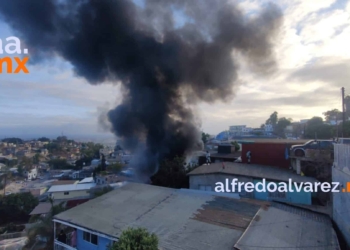 INCENDIO DE VIVIENDA DEJA UN LESIONADO