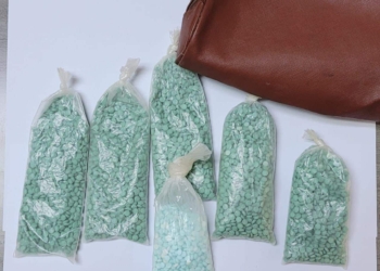 Los agarra la Policía de Tijuana con más de 6 mil pastillas de fentanilo